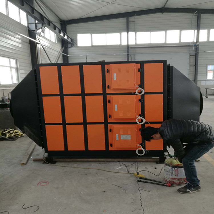油霧凈化器該怎么工作？